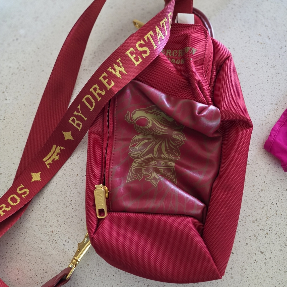 NWOT Drew Estate cross body bag and or messenger bag or purse by Daley’s RARE!!